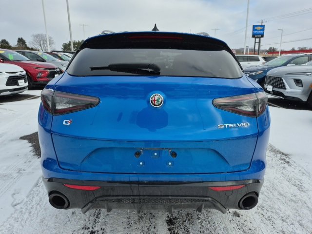 Used 2024 Alfa Romeo Stelvio Veloce image 10