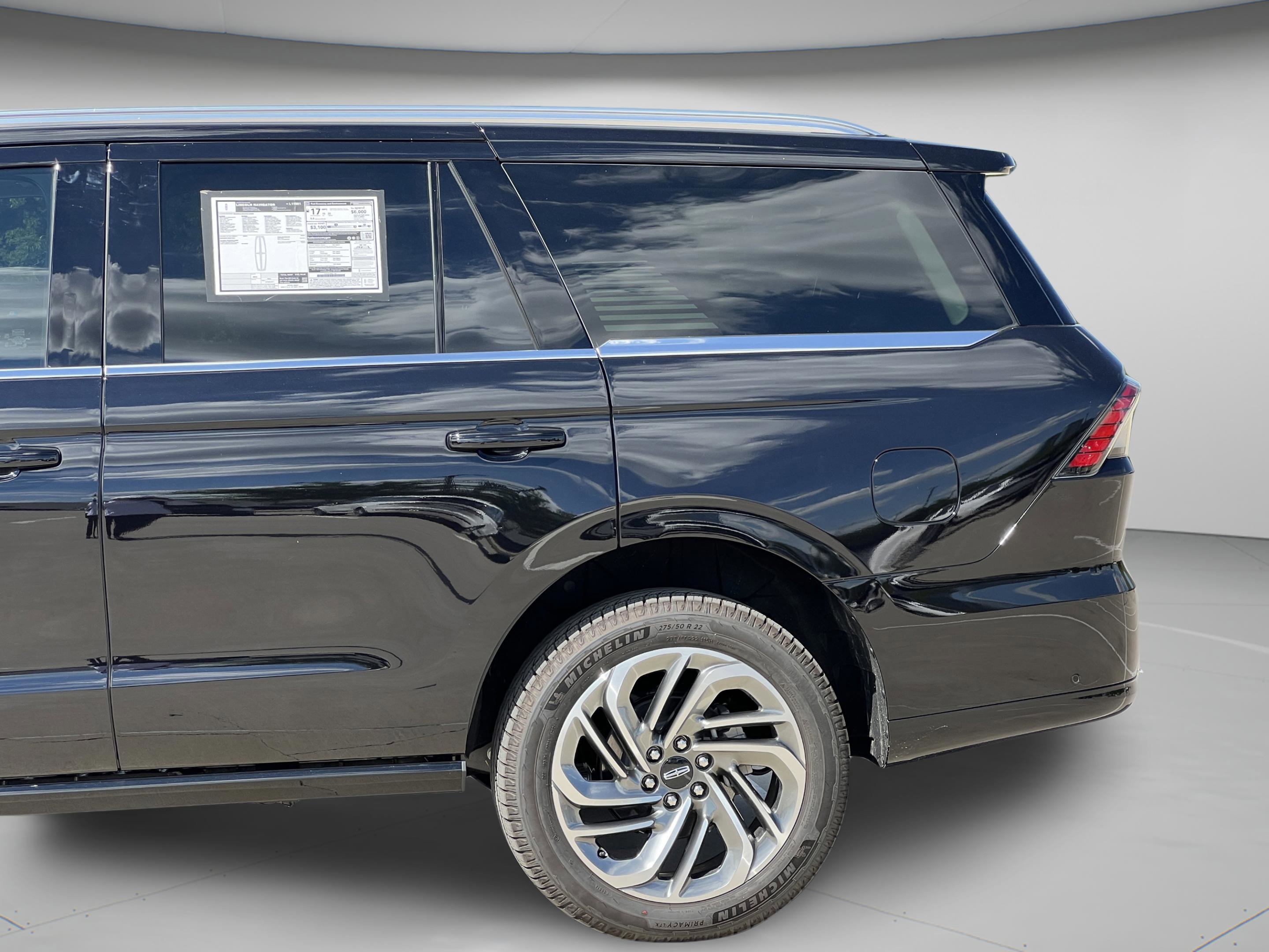 New 2025 Lincoln Navigator Reserve image 31
