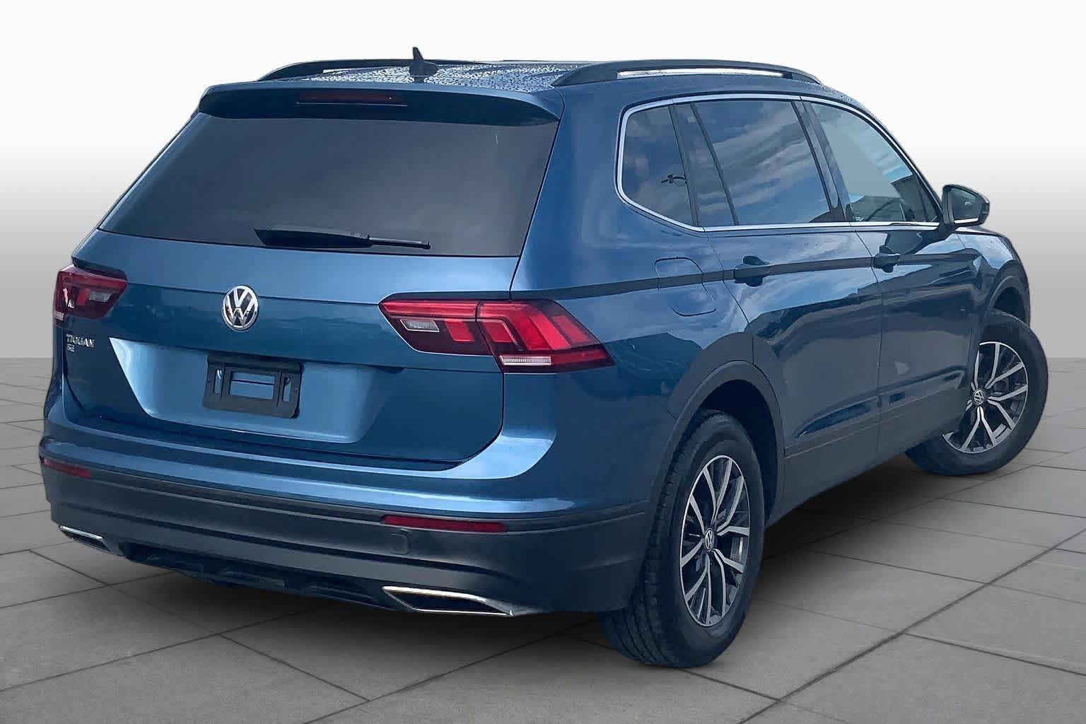Used 2019 Volkswagen Tiguan SE w/ Panoramic Sunroof Package FWD image 13