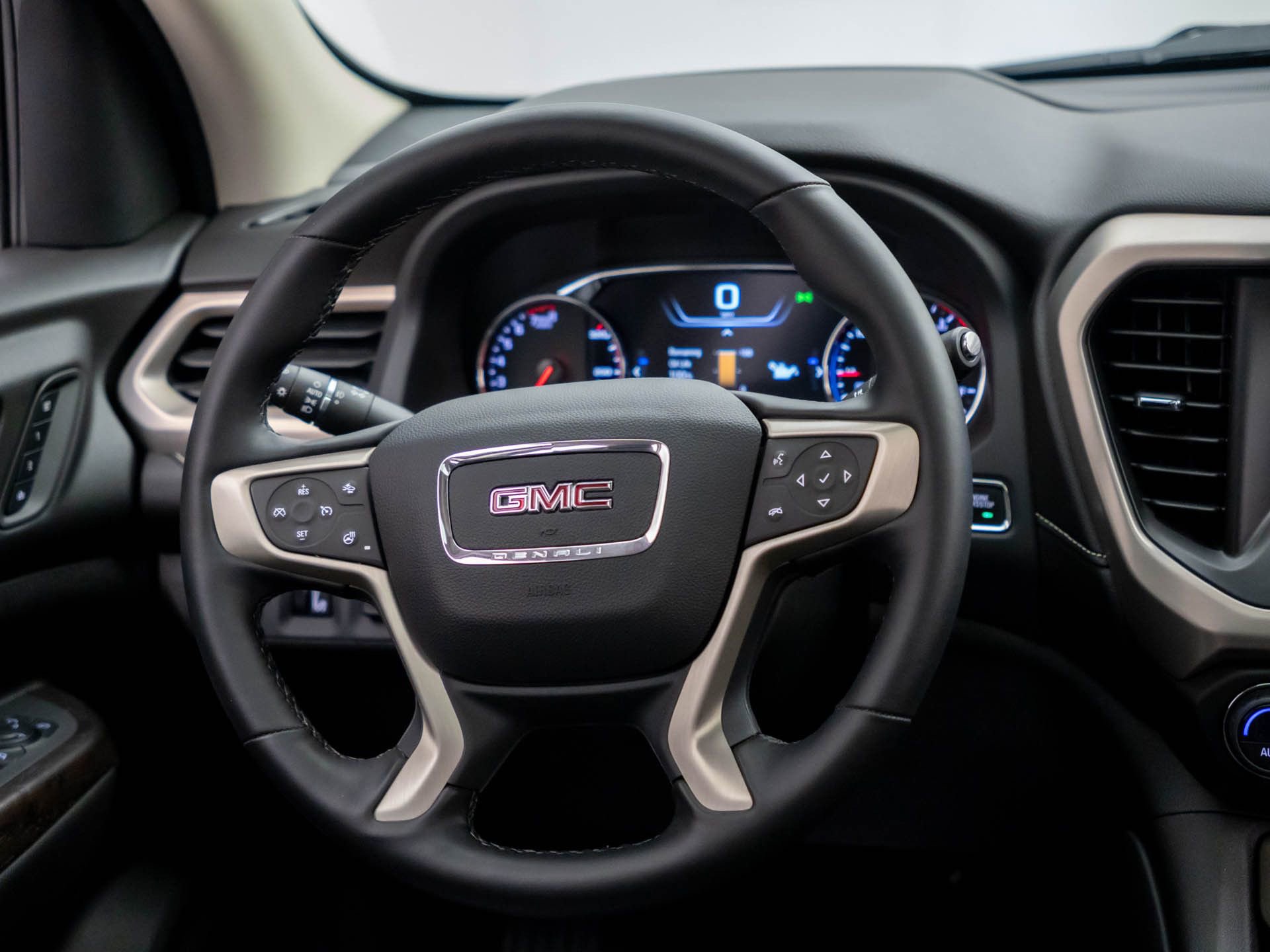 Used 2023 GMC Acadia Denali w/ Denali Ultimate Package image 12