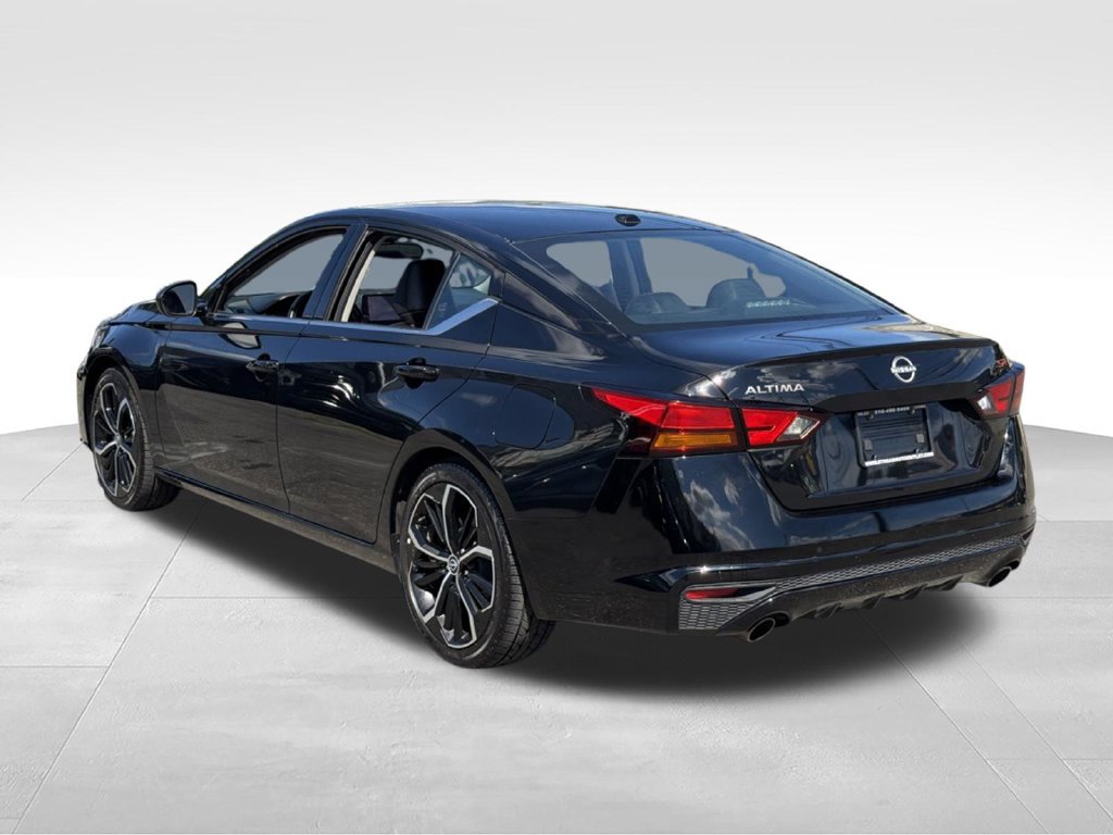 Used 2024 Nissan Altima 2.5 SR FWD image 8
