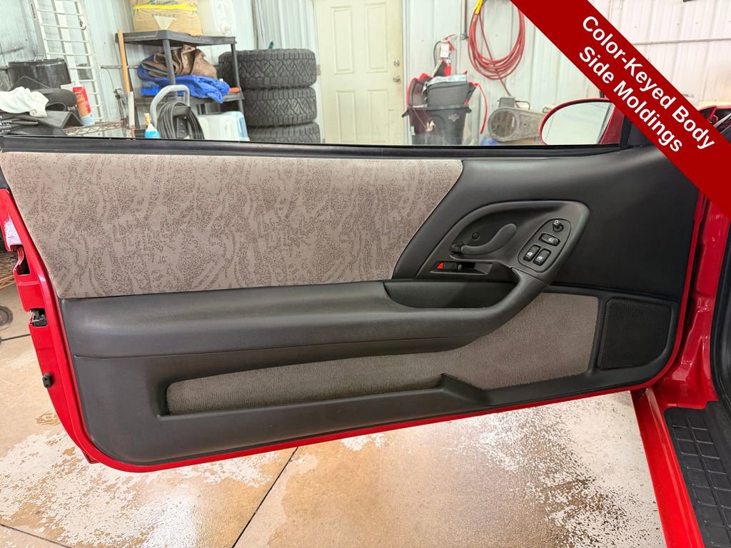 Used 2002 Chevrolet Camaro LT image 18