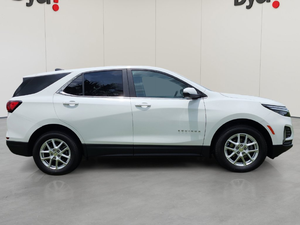 Used 2024 Chevrolet Equinox LT AWD/4WD image 2