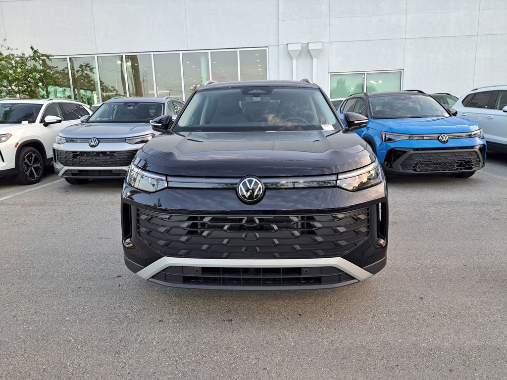 New 2026 Volkswagen Tiguan SE FWD image 2