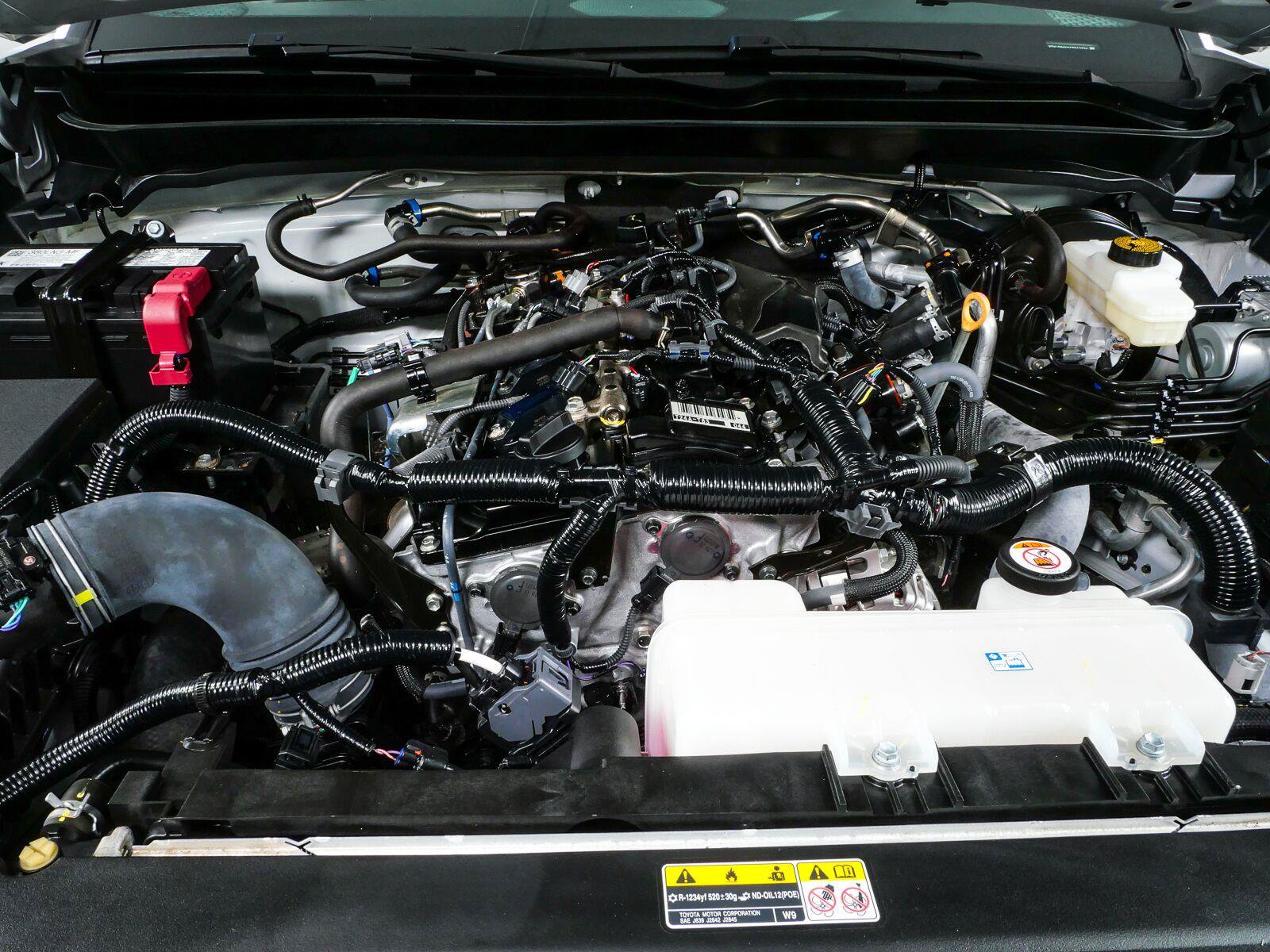 Used 2025 Toyota Tacoma SR AWD/4WD image 31