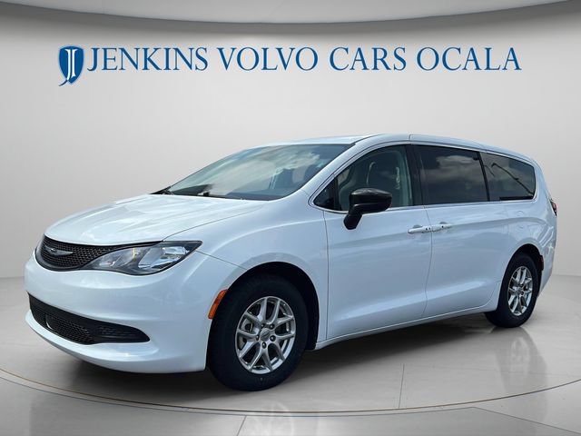 Used 2024 Chrysler Voyager LX FWD image 7