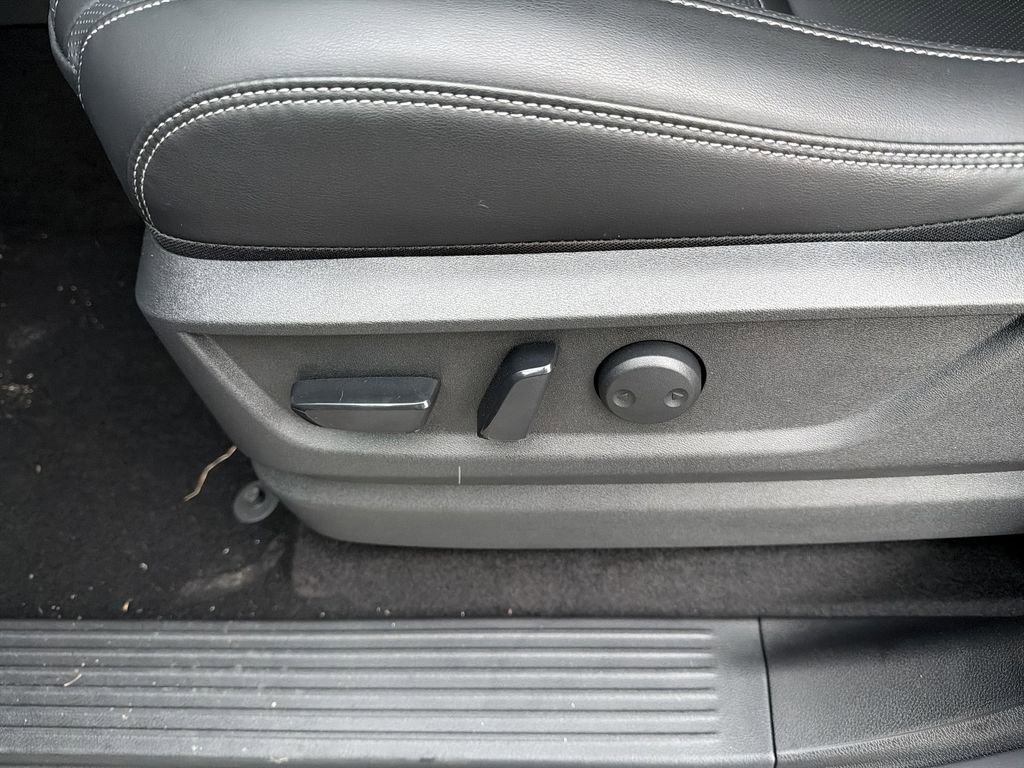 New 2026 Nissan Armada PRO-4X w/ Captain's Chari Seat Package image 24