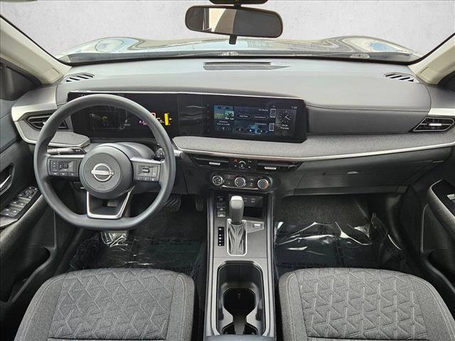 Used 2025 Nissan Kicks SV image 24