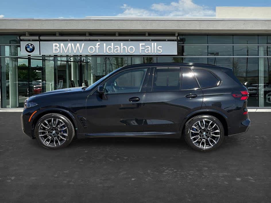 Used 2026 BMW X5 xDrive50e w/ Executive Package AWD/4WD image 4