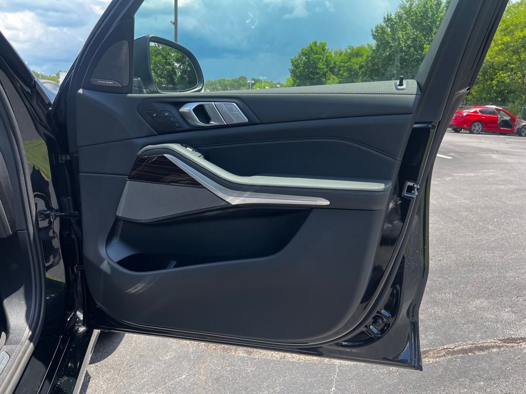Certified 2026 BMW X7 xDrive40i w/ Executive Package image 20
