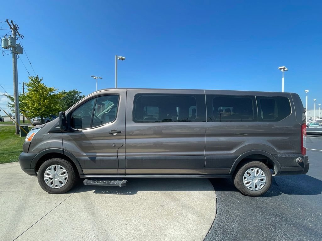 Used 2019 Ford Transit 350 XLT RWD image 3