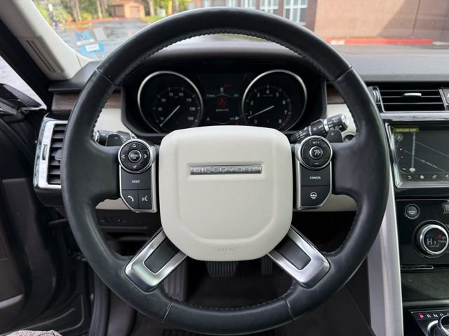 Used 2017 Land Rover Discovery HSE Luxury image 14