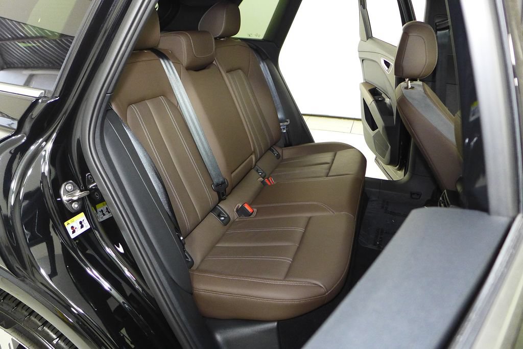 Used 2023 Audi Q4 e-tron Premium w/ Convenience Package RWD image 20