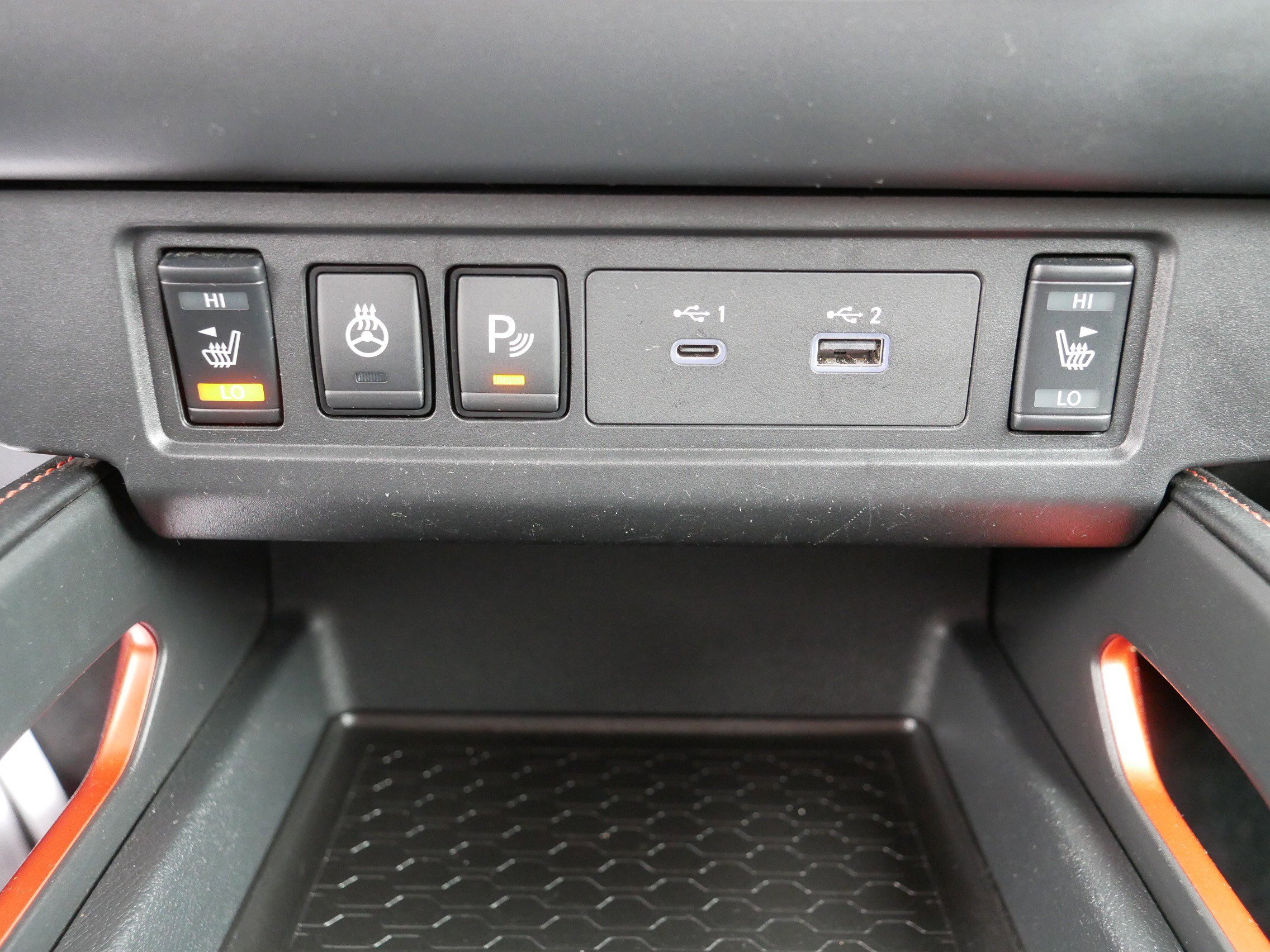 Certified 2022 Nissan Frontier PRO-4X image 32