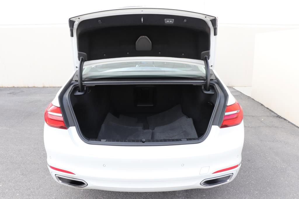 Used 2016 BMW 740i RWD image 22