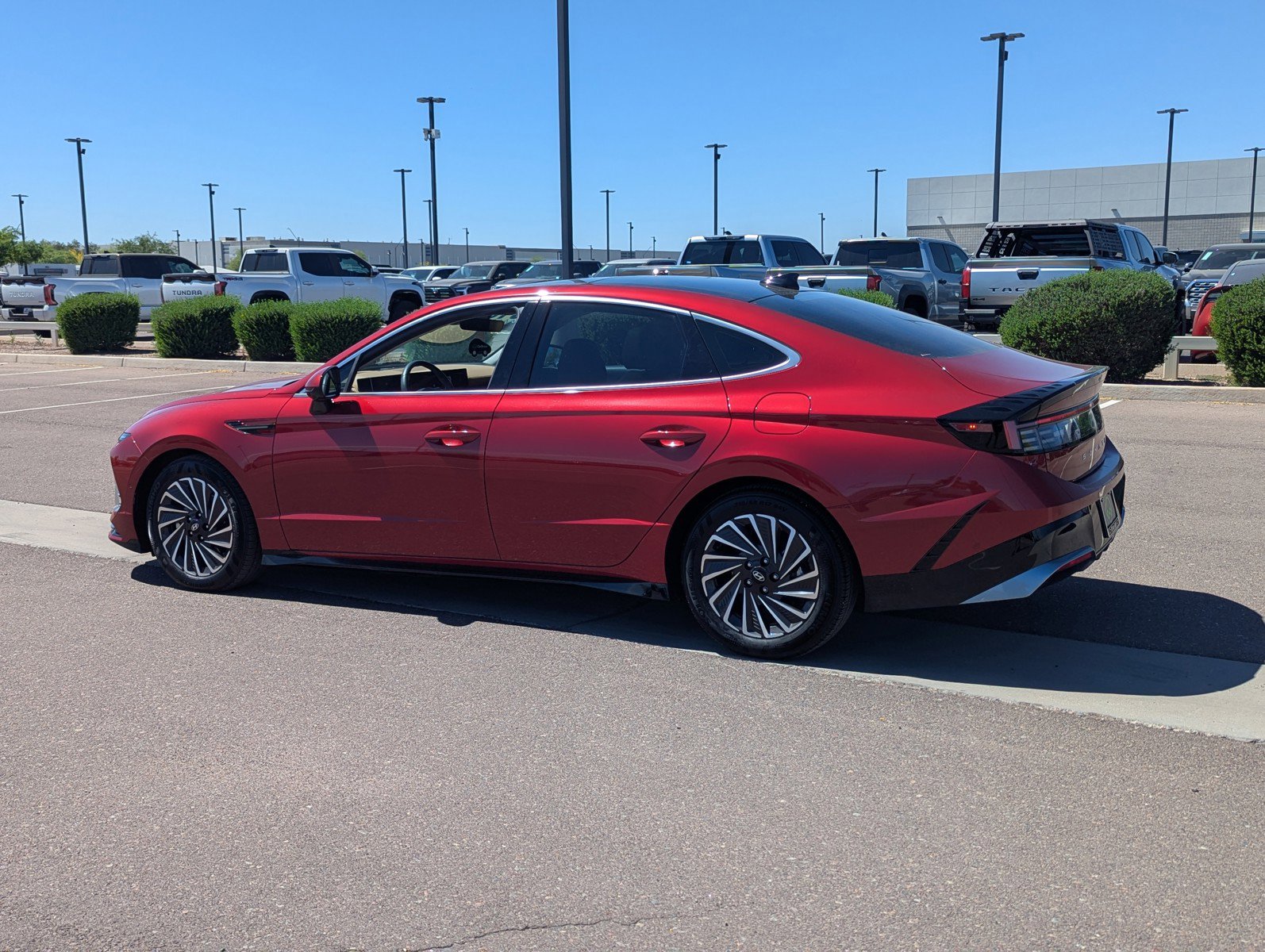 Used 2025 Hyundai Sonata Limited image 3