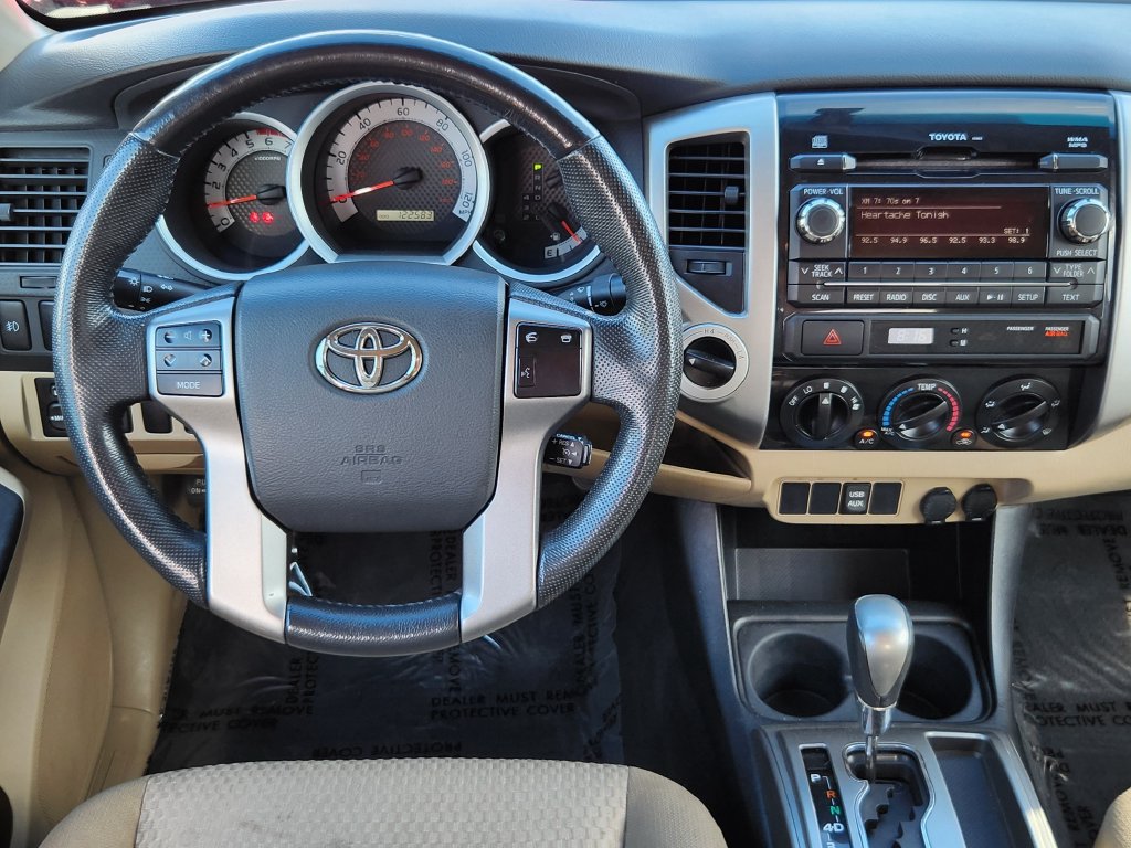 Used 2012 Toyota Tacoma 4x4 Double Cab w/ SR5 Pkg image 3