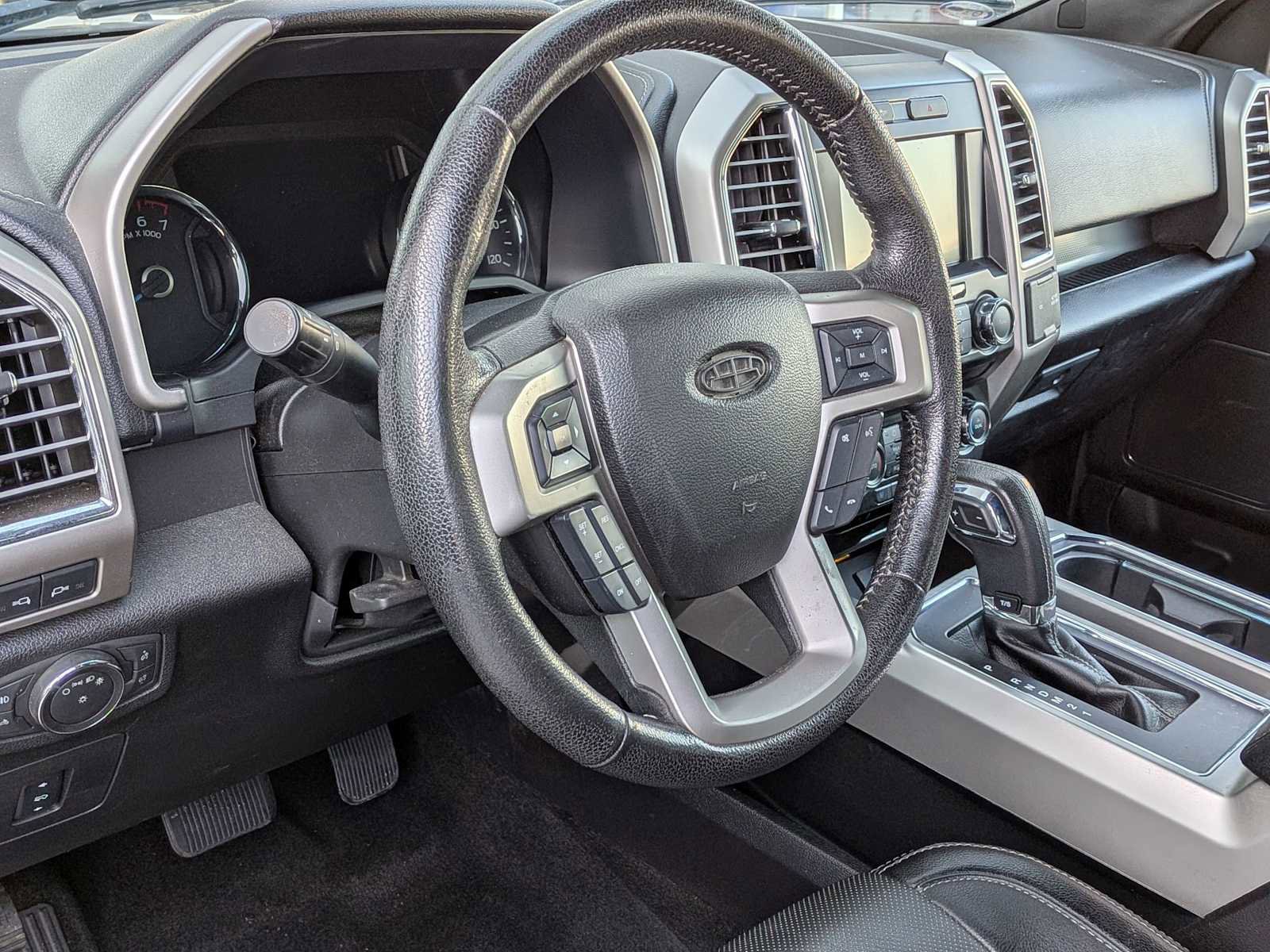 Used 2016 Ford F150 Lariat image 2