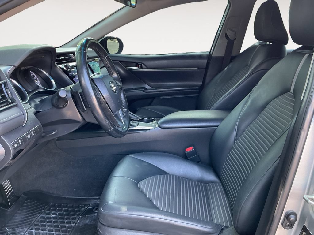 Used 2019 Toyota Camry SE FWD image 10