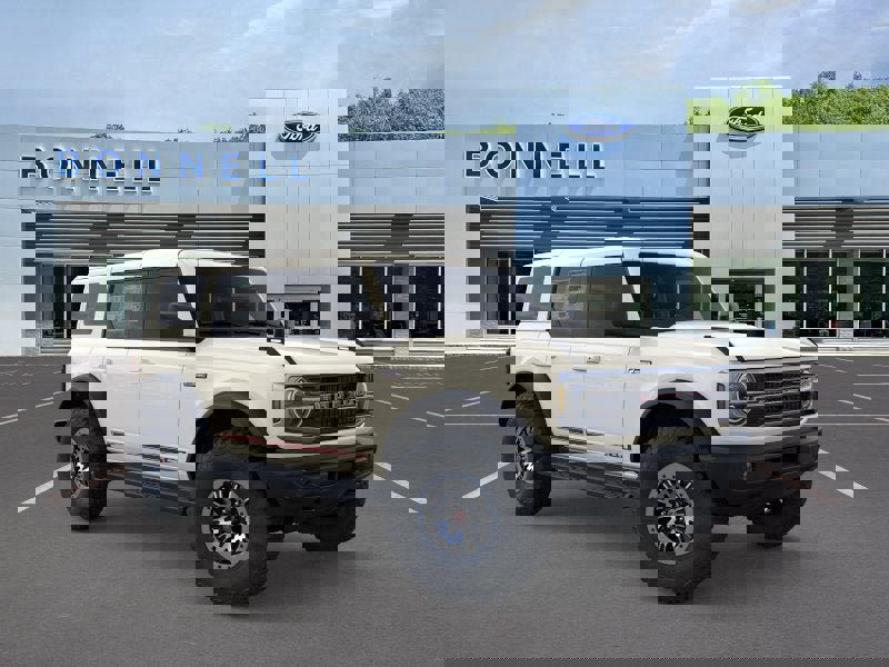 New 2026 Ford Bronco Outer Banks image 7