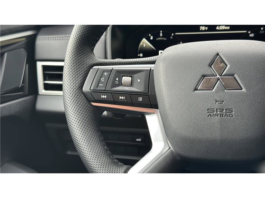 New 2026 Mitsubishi Outlander SE AWD/4WD image 27