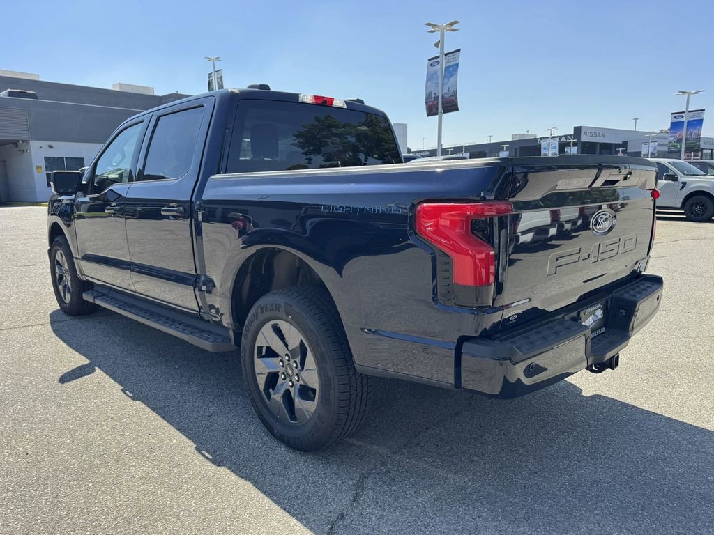 Used 2025 Ford F150 Lightning Flash AWD/4WD image 4
