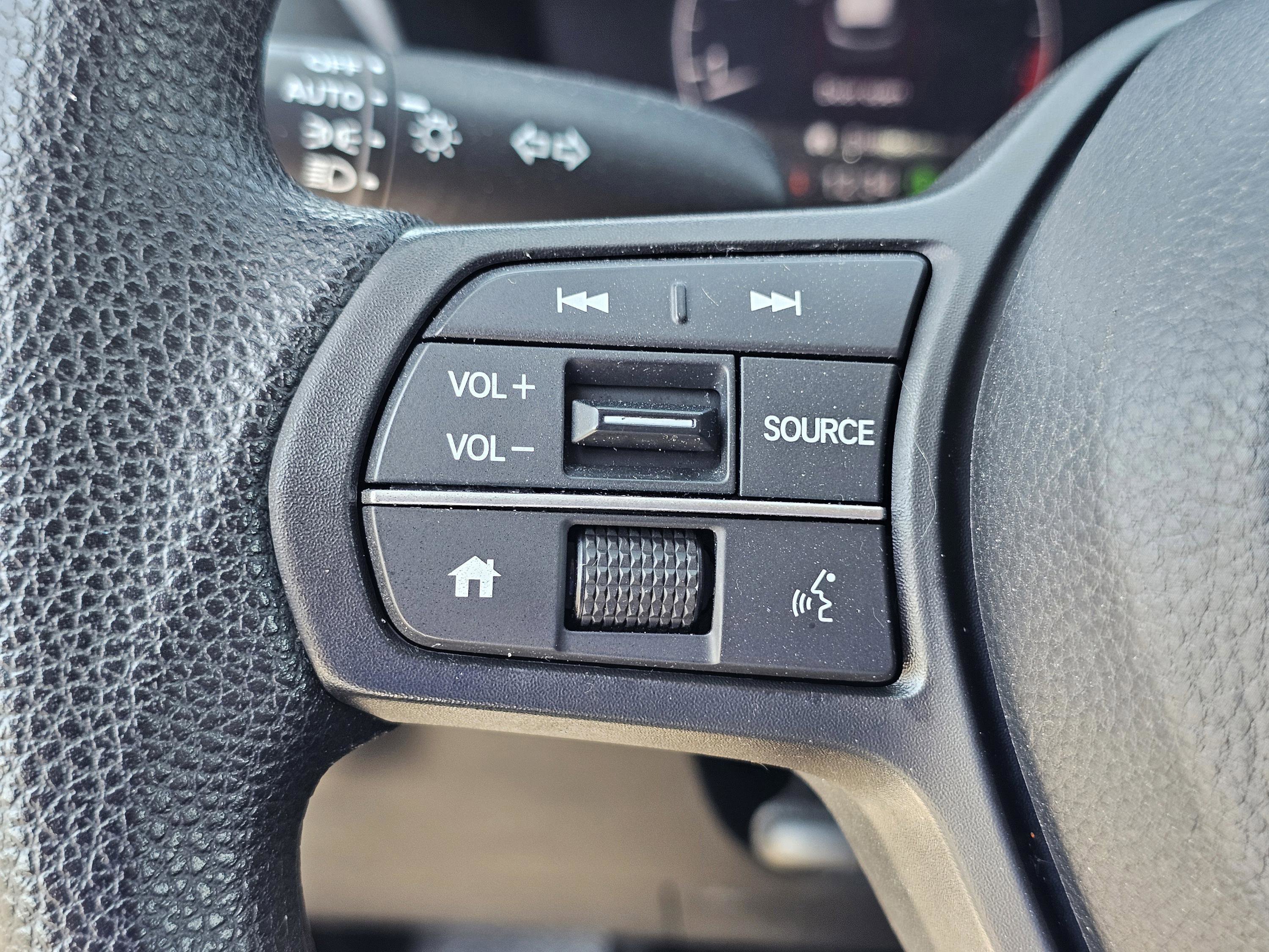 Used 2023 Honda HR-V LX image 14