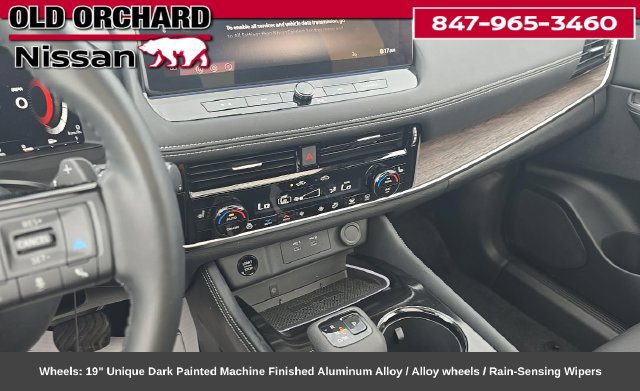 Used 2025 Nissan Rogue Platinum w/ Tech Package AWD/4WD image 11