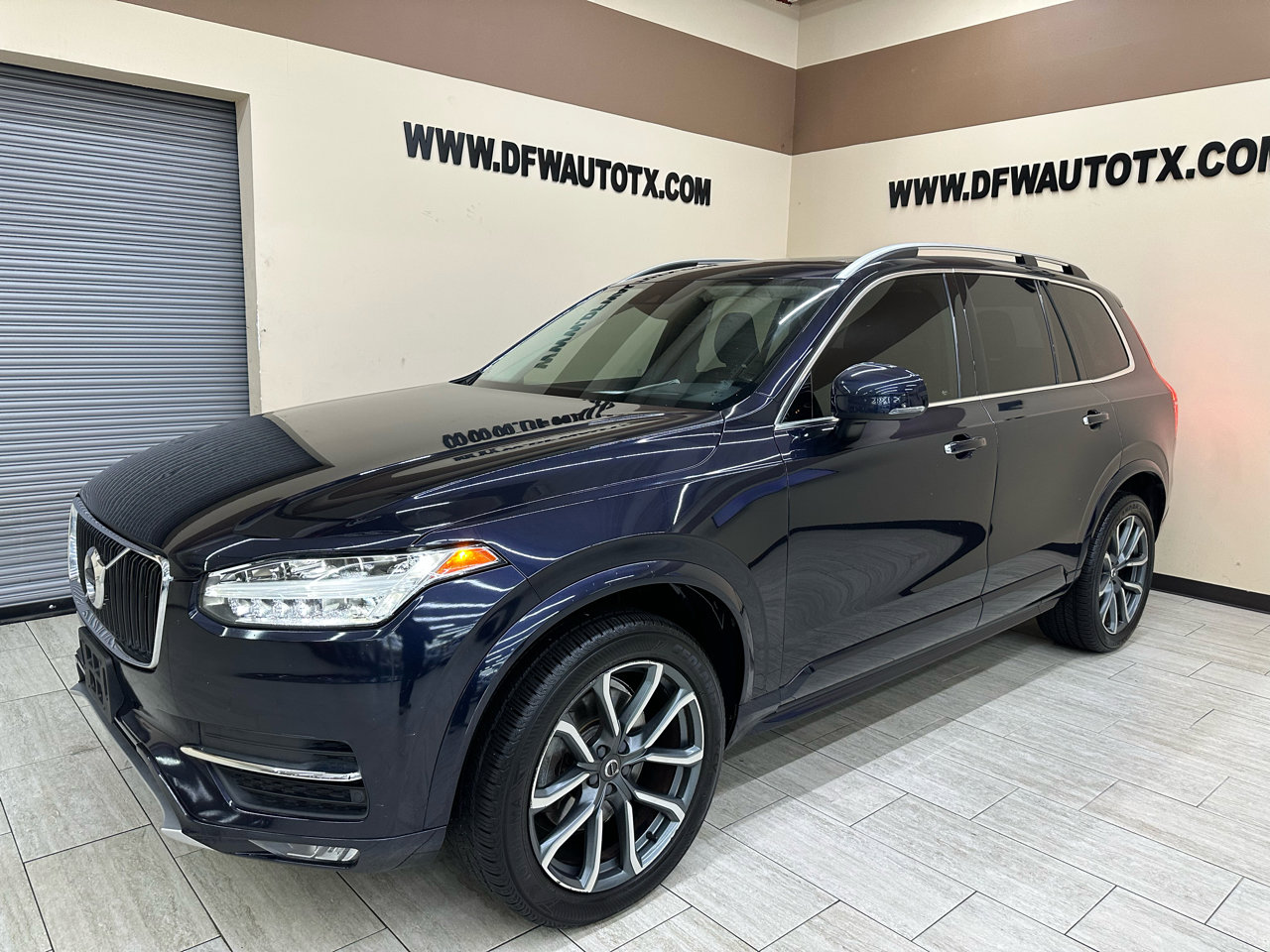 Used 2019 Volvo XC90 T5 Momentum w/ Protection Package Premier image 2