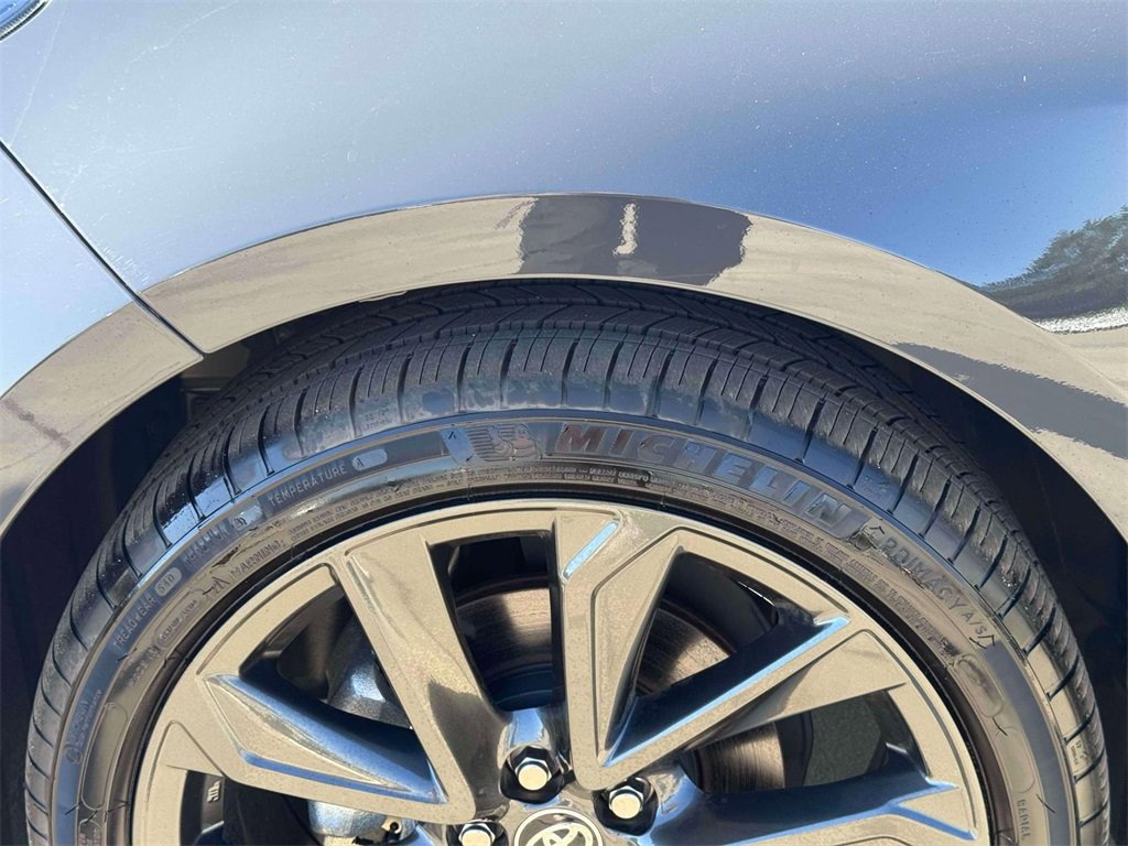 Used 2025 Toyota Corolla SE image 6