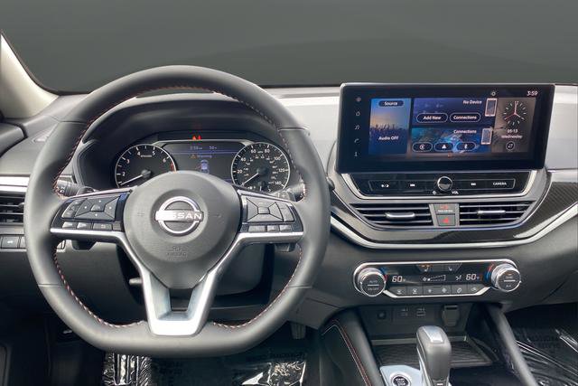 Used 2025 Nissan Altima 2.5 SR w/ SR Premium Package AWD/4WD image 11