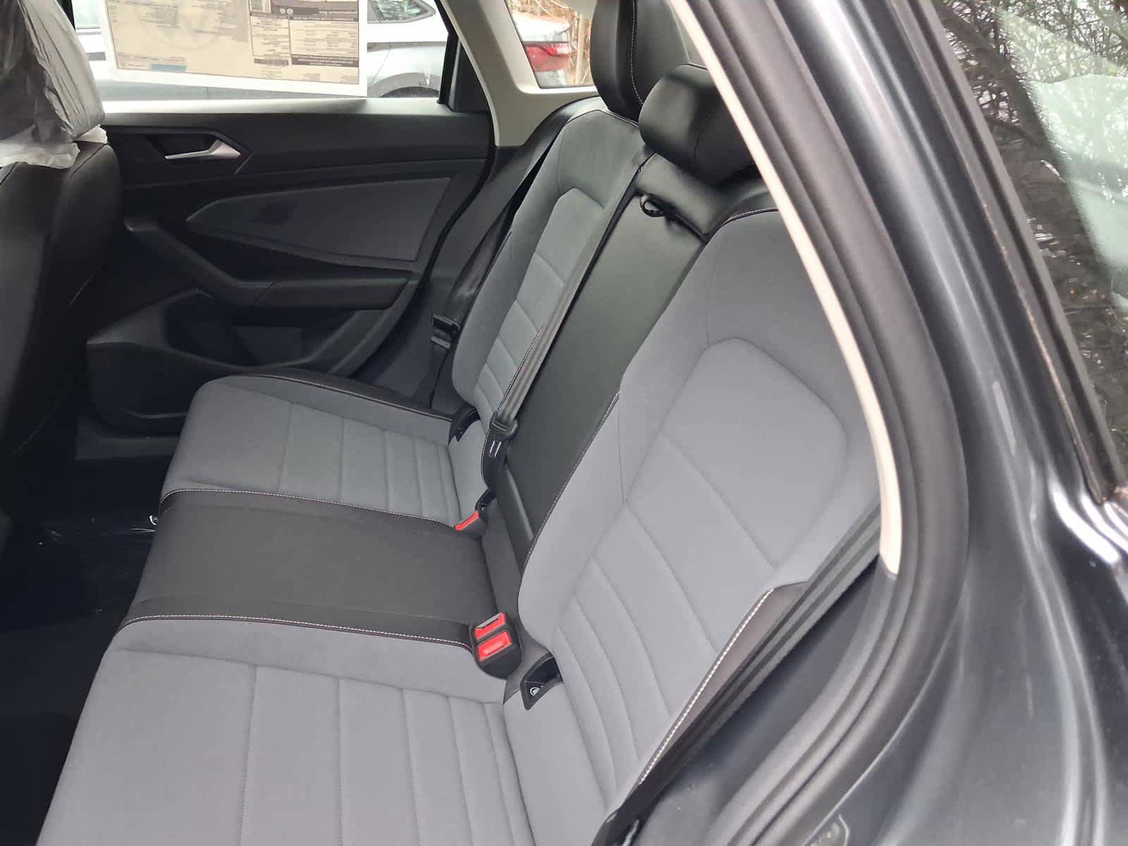New 2026 Volkswagen Jetta SE FWD image 9