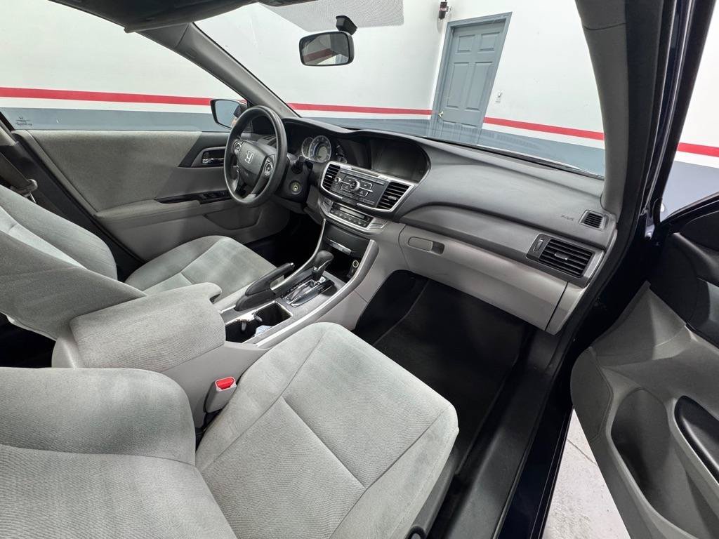 Used 2013 Honda Accord LX image 12