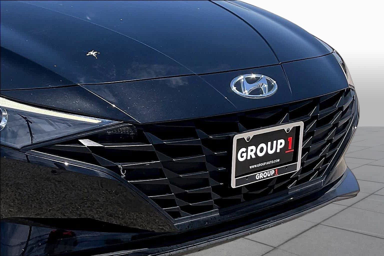 Used 2023 Hyundai Elantra SEL w/ Cargo Package FWD image 29