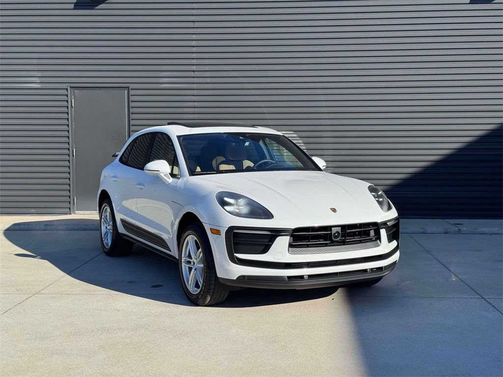 New 2026 Porsche Macan AWD/4WD image 11