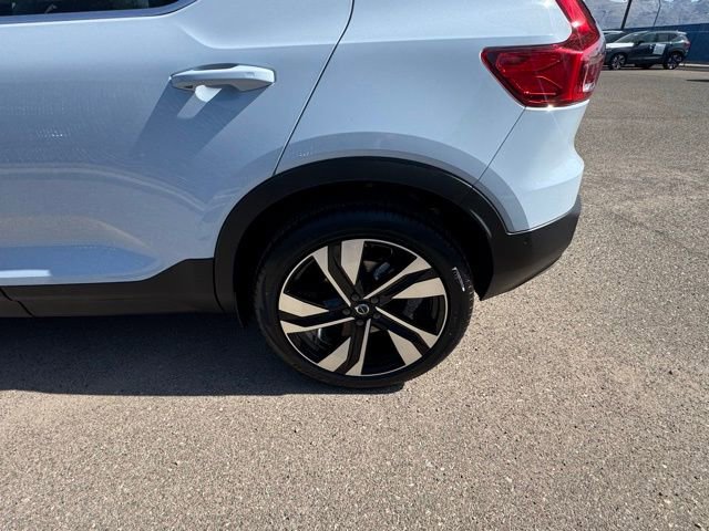 New 2025 Volvo XC40 B5 Ultra w/ Protection Package AWD/4WD image 8