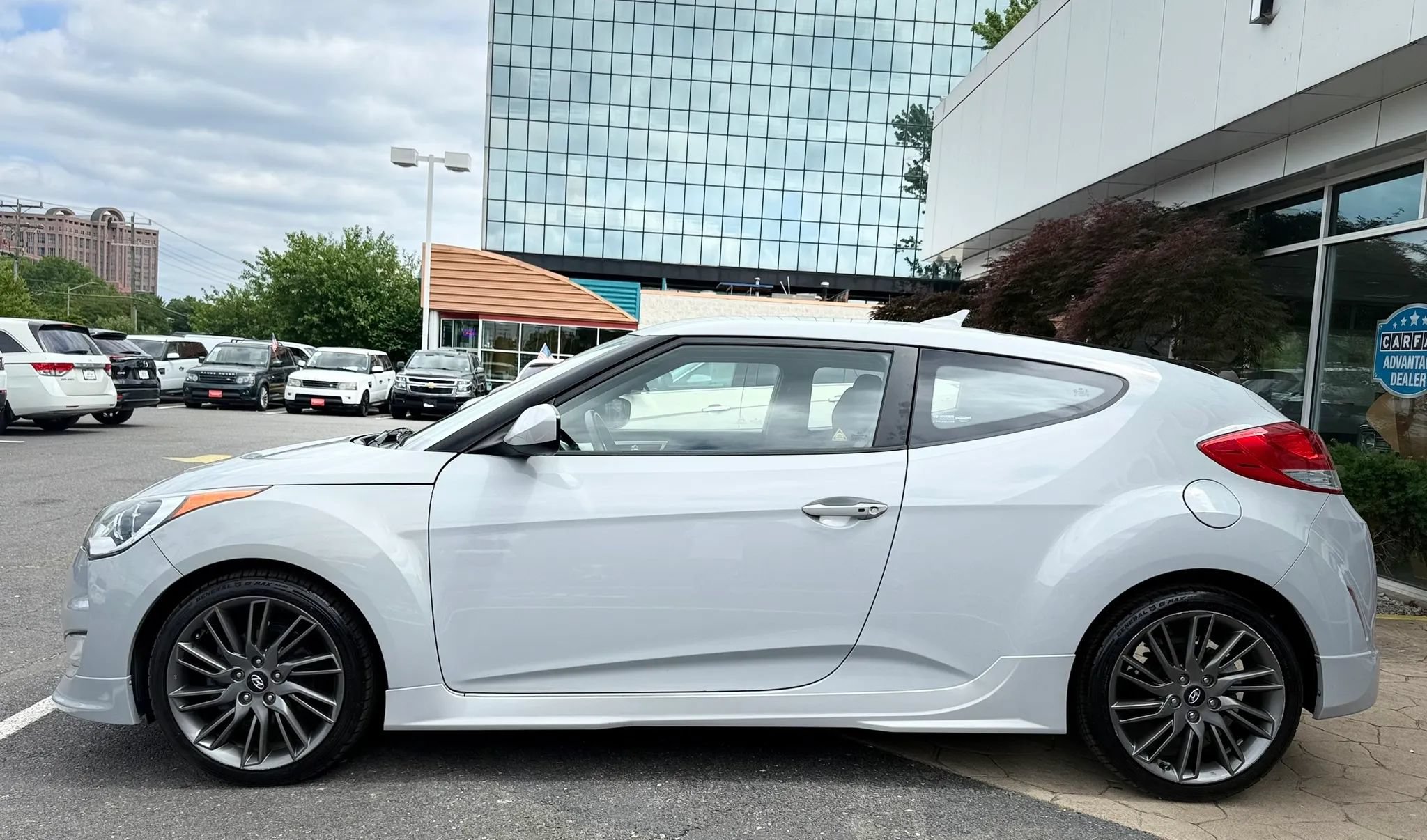 Used 2013 Hyundai Veloster RE:MIX Edition FWD image 4