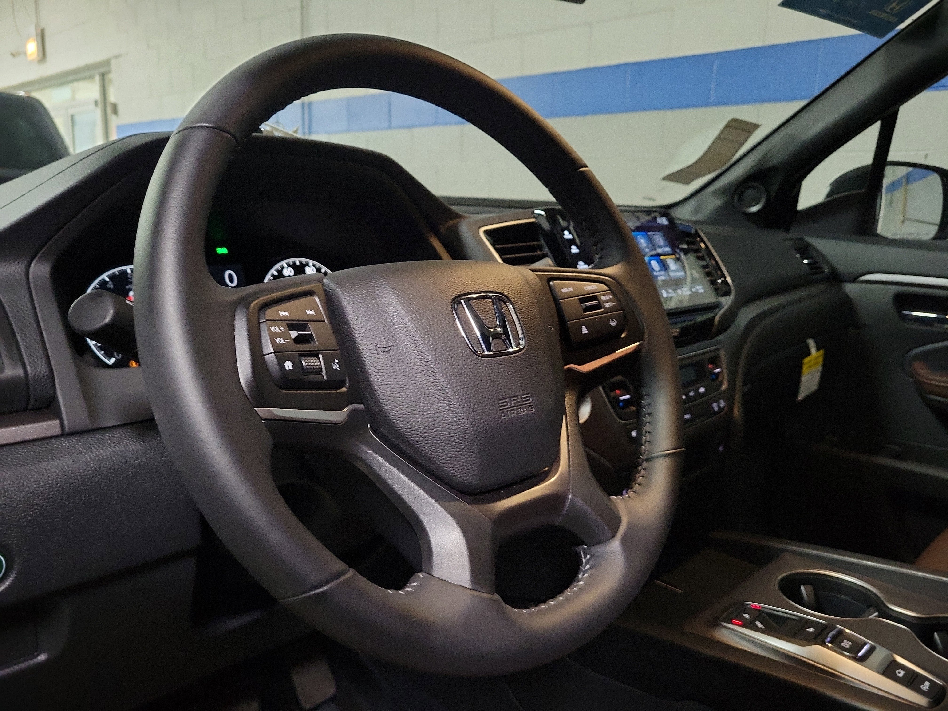 Certified 2025 Honda Ridgeline RTL image 16