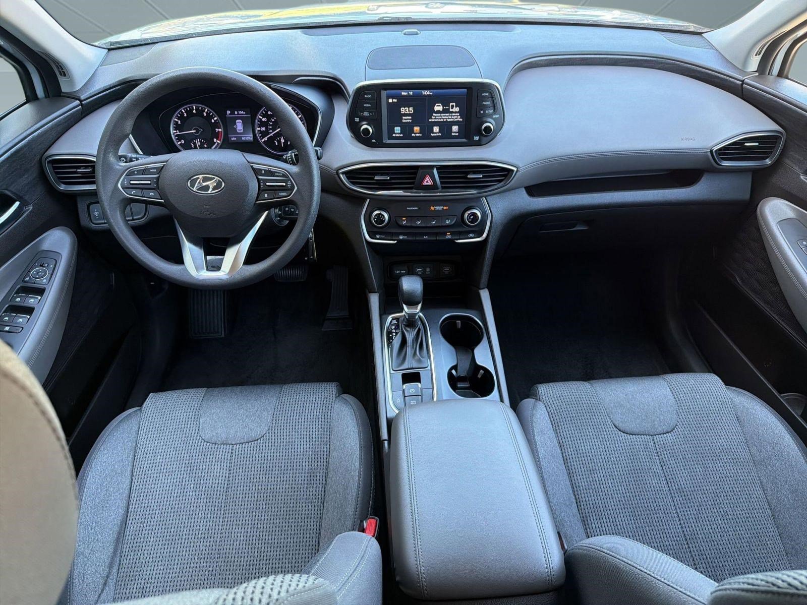 Used 2020 Hyundai Santa Fe SE image 15