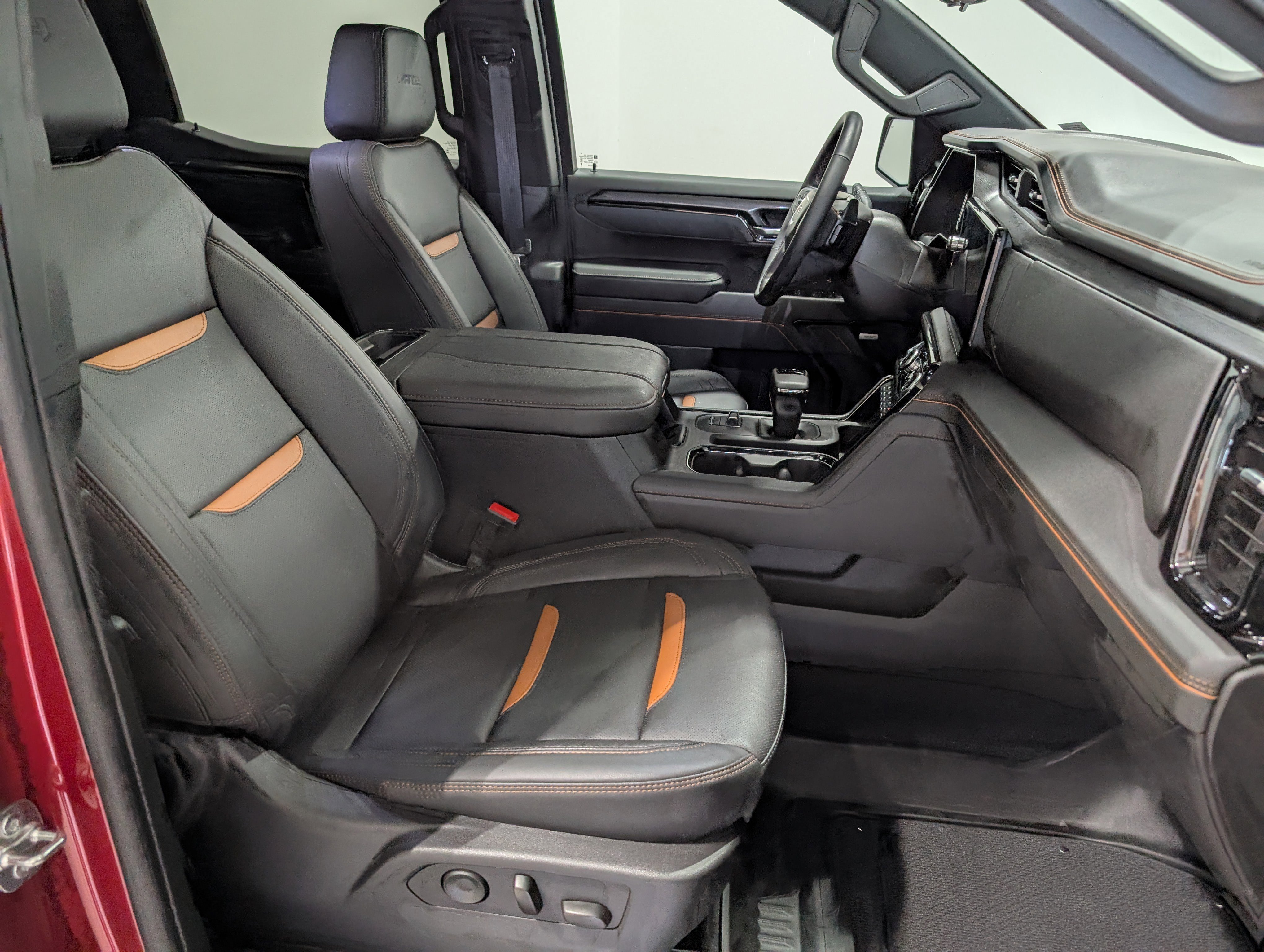 Used 2025 GMC Sierra 1500 AT4 w/ AT4 Premium Package image 18