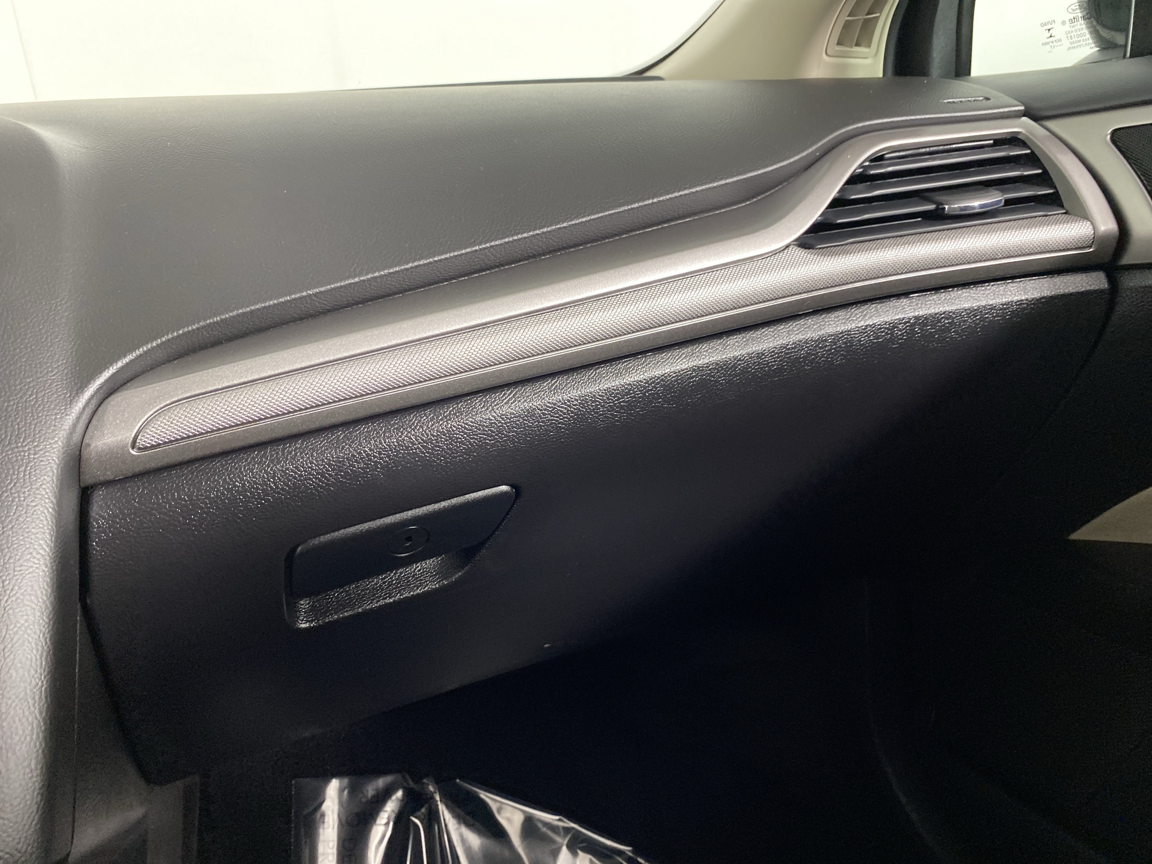 Used 2018 Ford Fusion S FWD image 21
