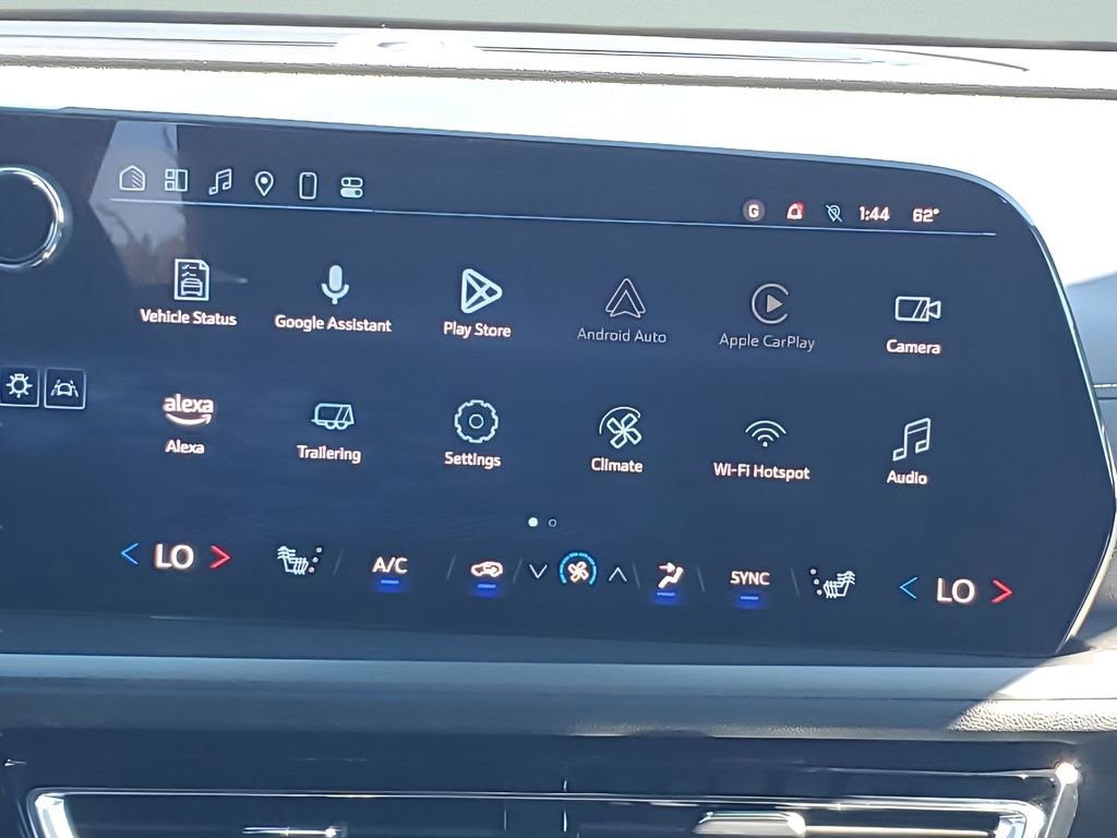 Used 2025 Chevrolet Traverse LT image 27