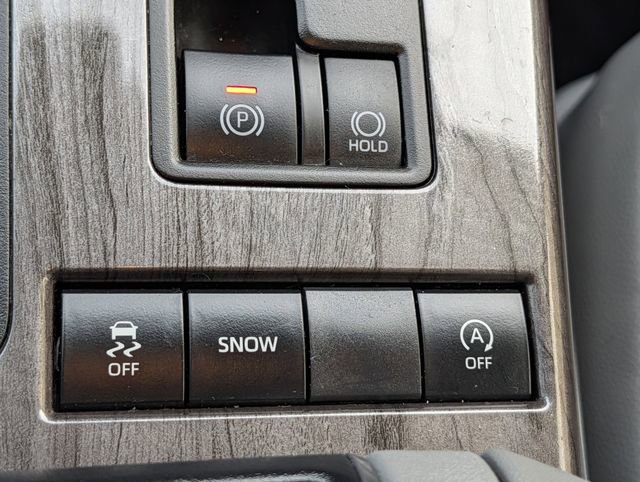 Used 2022 Toyota Highlander Limited image 16