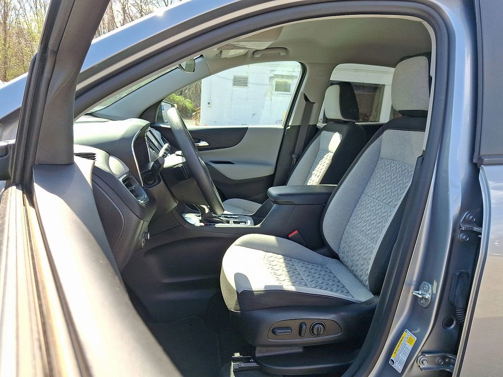 Used 2023 Chevrolet Equinox LS w/ LS Convenience Package image 19