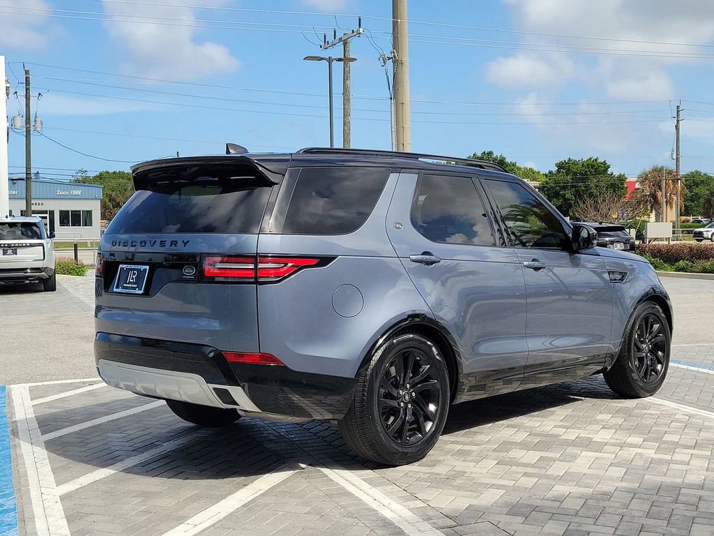 Used 2020 Land Rover Discovery Landmark image 5
