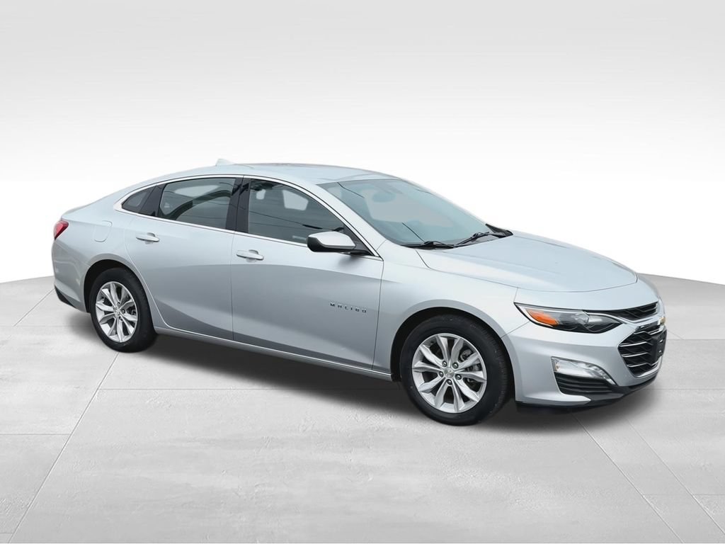 Used 2021 Chevrolet Malibu LT FWD image 2