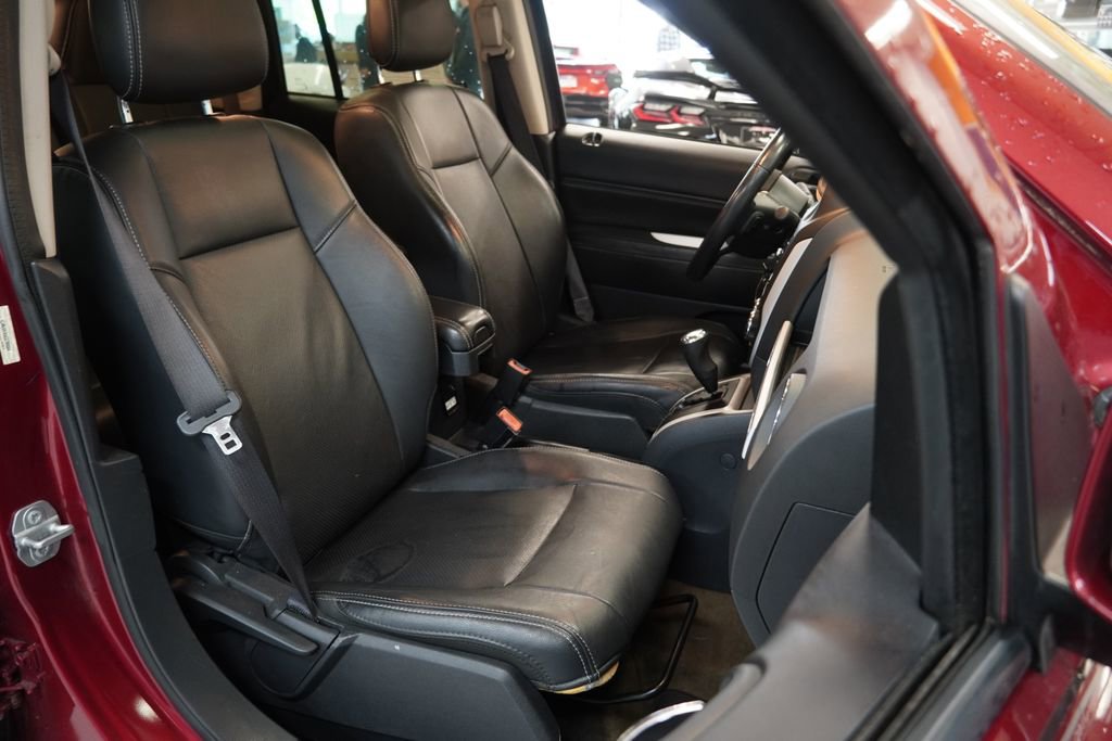 Used 2016 Jeep Compass High Altitude AWD/4WD image 32