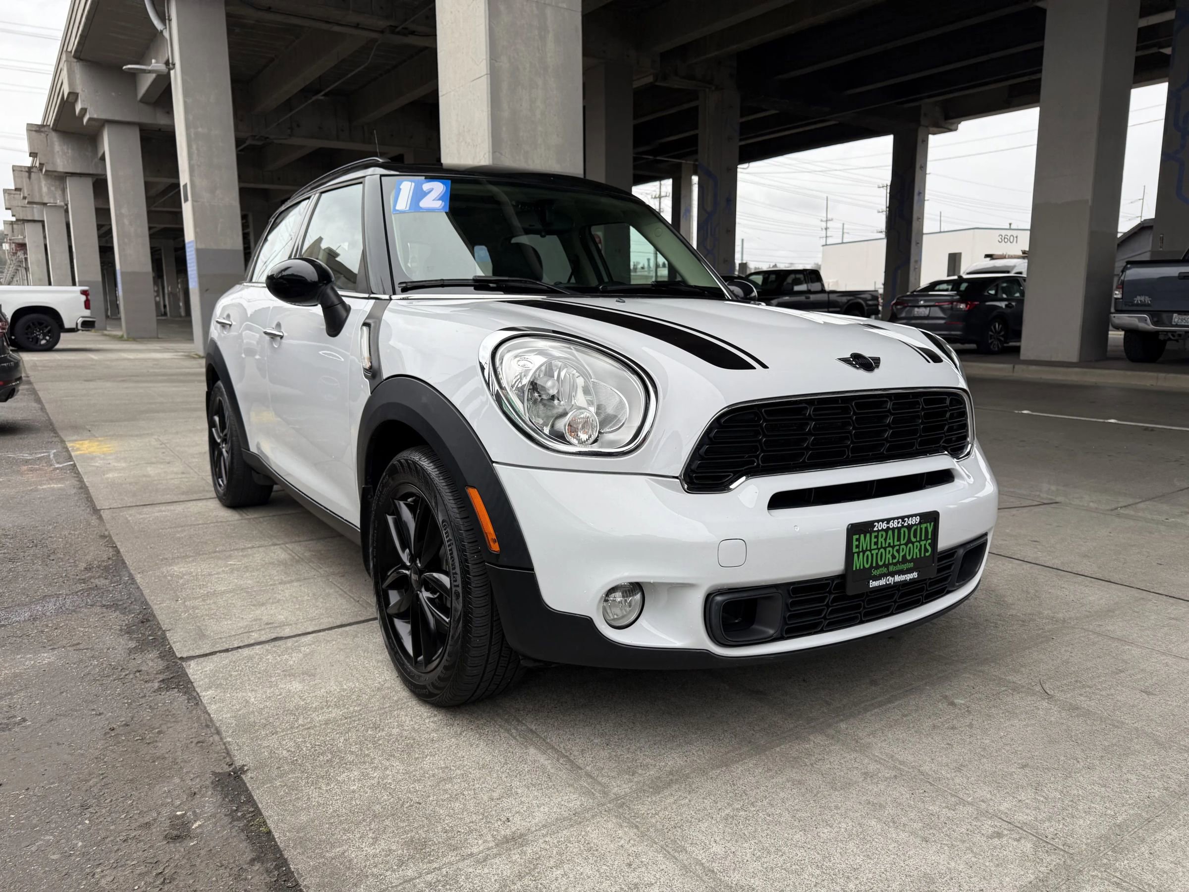 Used 2012 MINI Cooper Countryman S w/ Cold Weather Pkg image 3