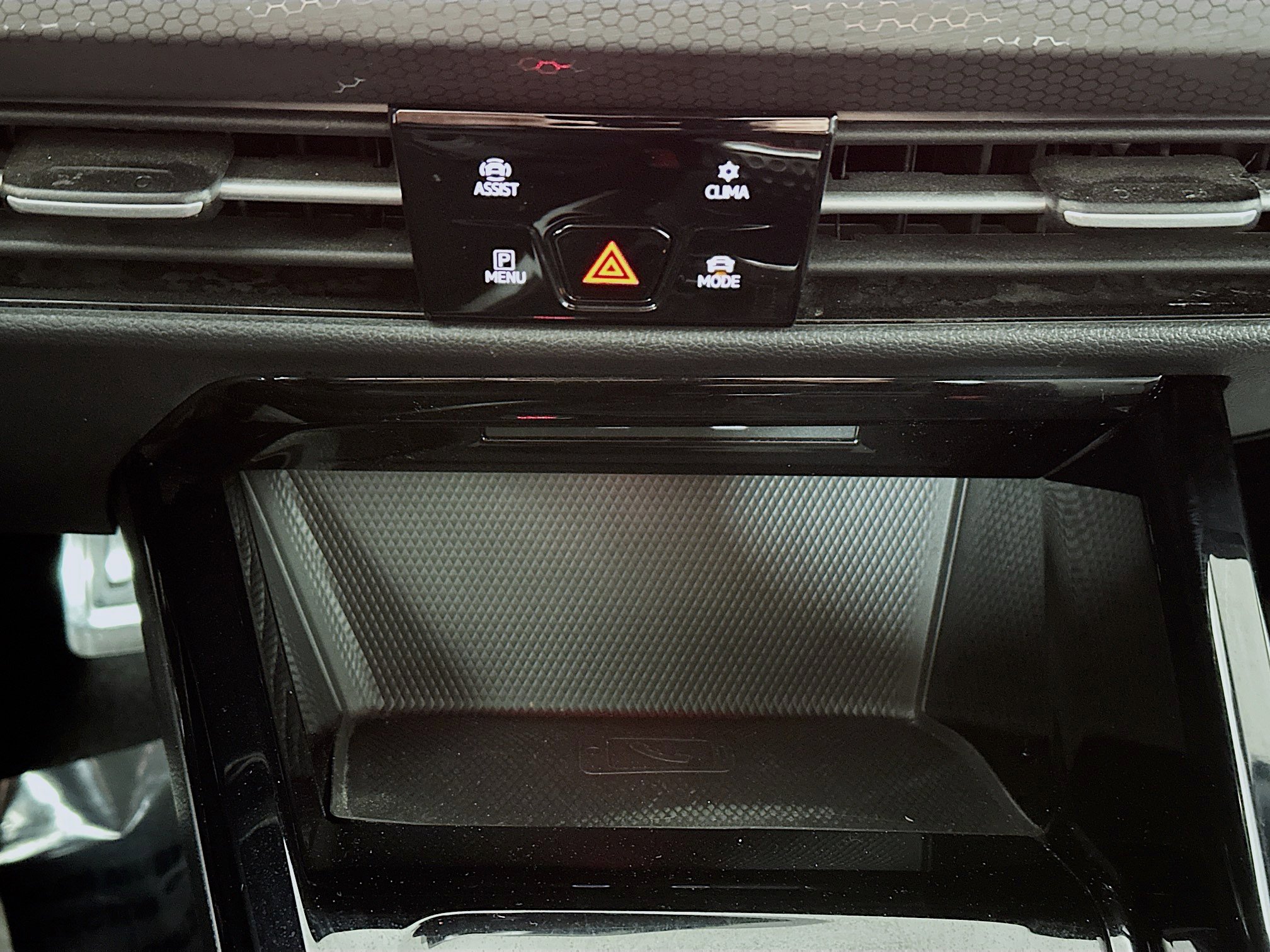 Used 2024 Volkswagen GTI Autobahn w/ MDO Package image 16