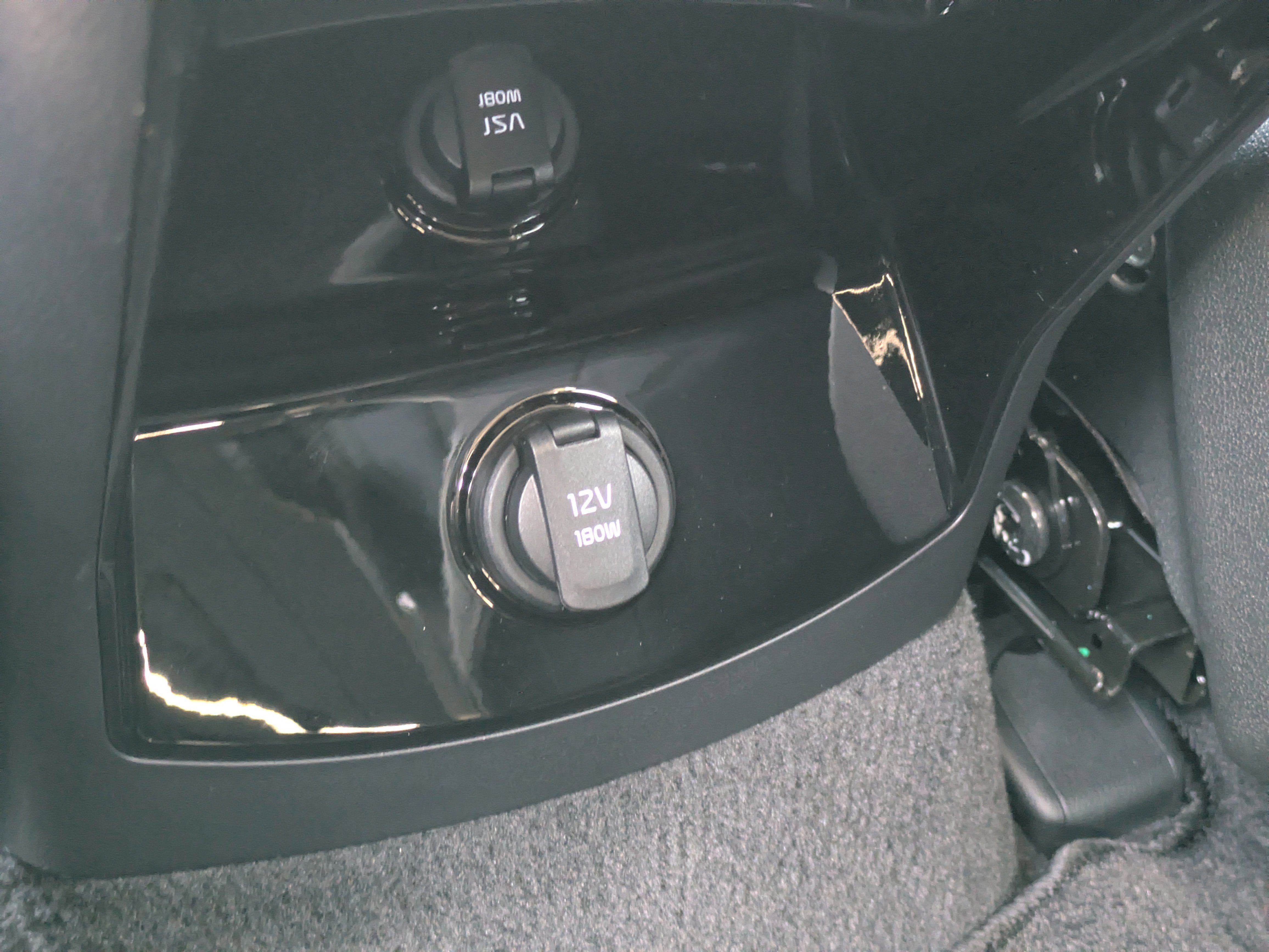 Used 2025 Kia Sorento SX image 16